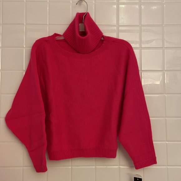 NWT INC batwing sleeves sweater, size M. Gorgeous bright pink color and headband - Picture 2 of 15